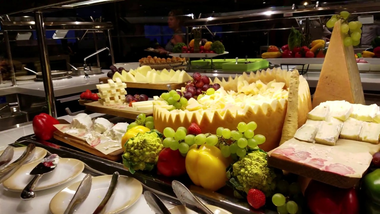Ovation of the Seas 2016 - Windjammer Buffet.