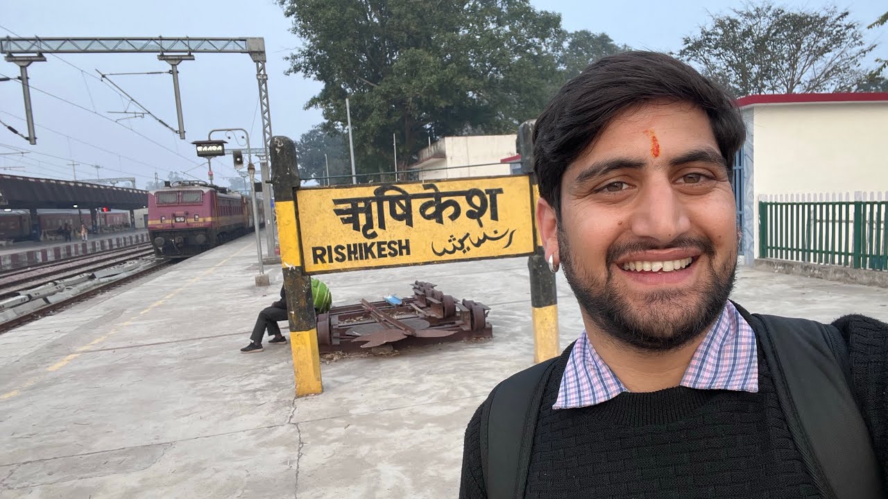 सुबह पूजा से लेकर ड्यूटी तक | पूरा दिन ऋषिकेश में 🙏🚶‍♂️
