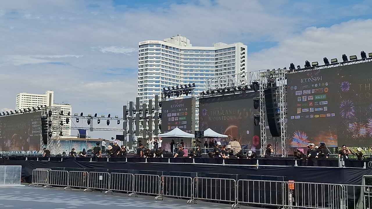 เวทีงานพรุ่งนี้ของ #ZeeNuNew | งาน Amazing Thailand Countdown 2025@River Park,ICONSIAM - 29.12.2024