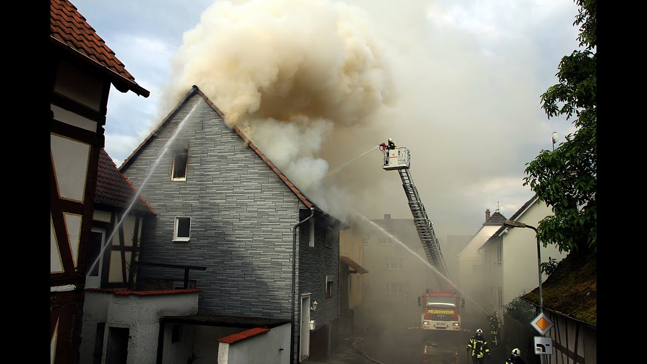 Allendorf - Feuer macht Haus unbewohnbar (24.06.2013)