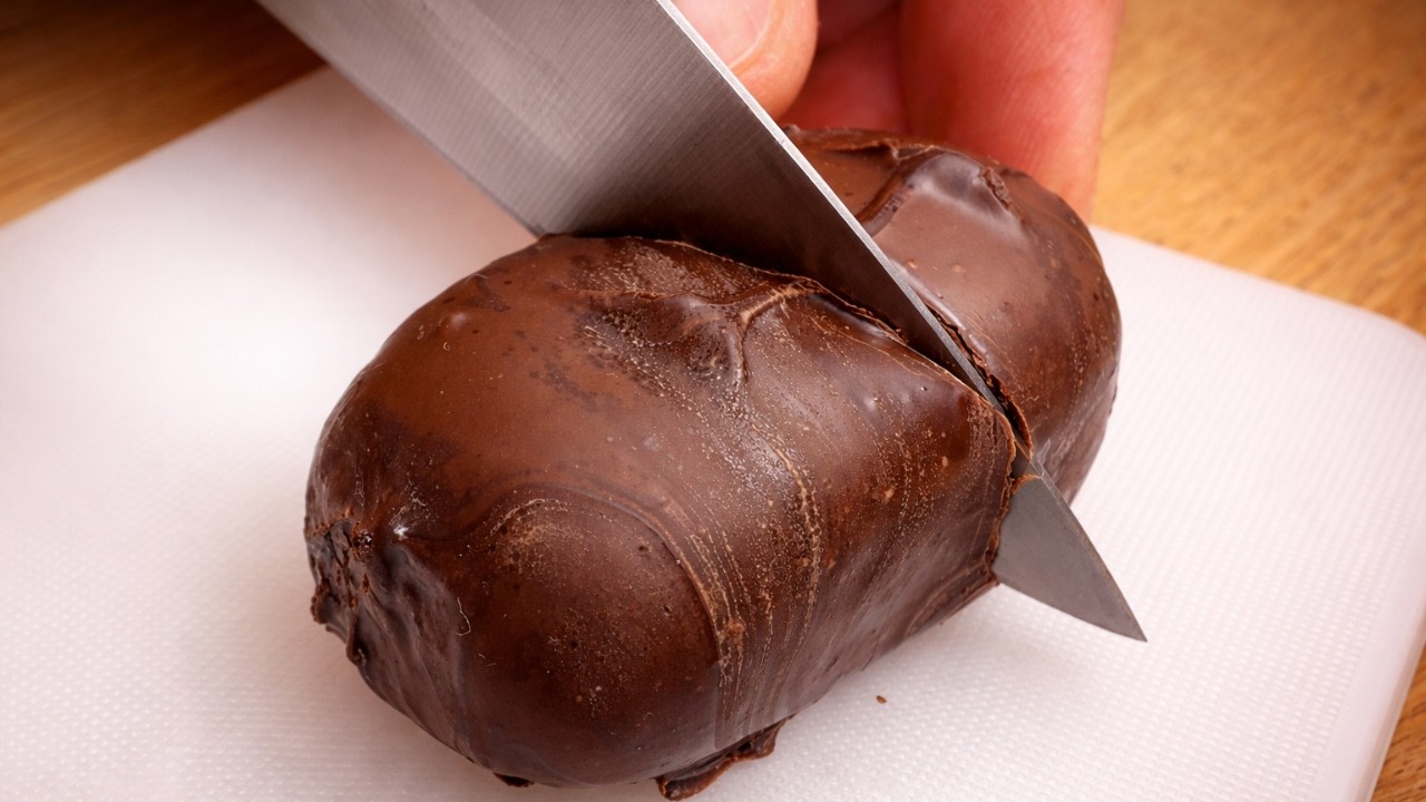 You Won't Believe These 3-Ingredient Chocolate Truffles Are Made with Prunes!