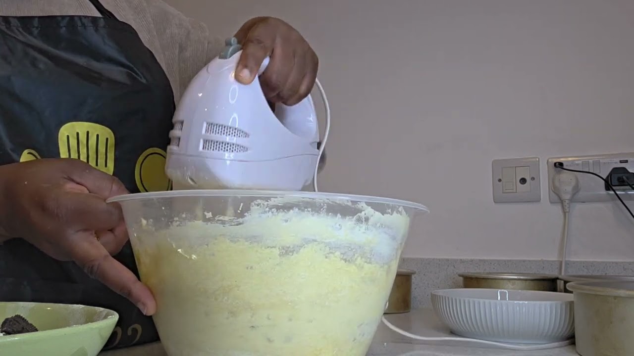 Bake 3 cake flavours with me.
