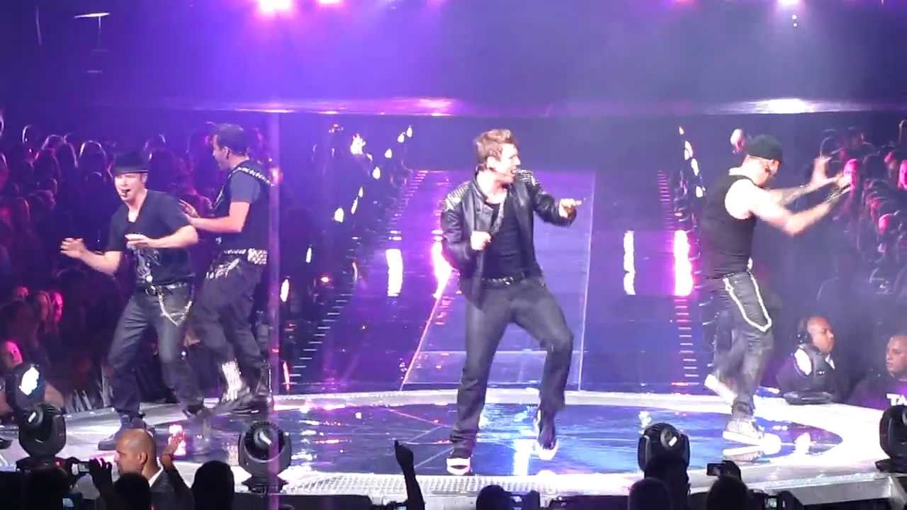 2011-06-18 - Backstreet Boys - NKOTBSB Tour - Get Down (You're The One For Me)