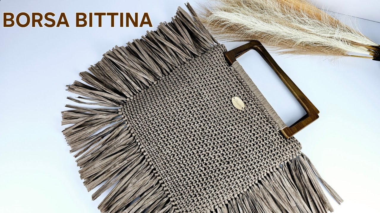 Borsa uncinetto, in rafia, con frange