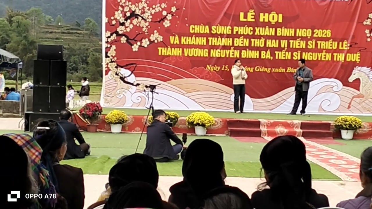 Hoàng Ngọ Mời Em Hà Hằng hát đối đáp kết quá hay tại lễ hội chùa sùng Phúc mọi người ạ &