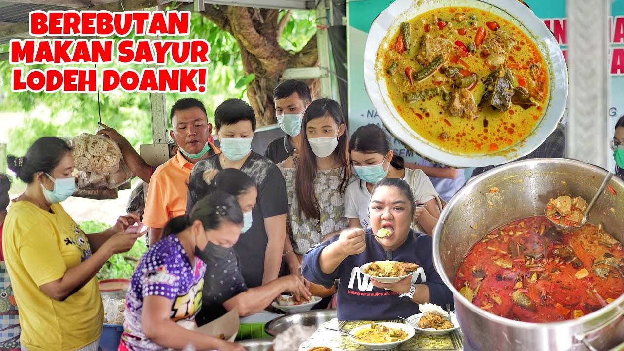 ORANG KAYA SURABAYA RELA ANTRI SAYUR LODEH DI WARUNG PAK GOFAR!! SEENAK APA YA??
