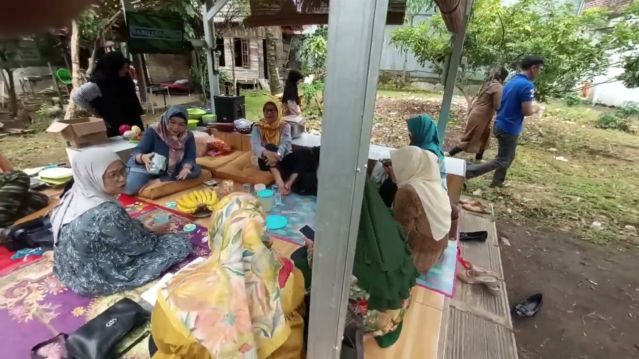 PERKUMPULAN IBU IBU ARISAN rt04 rw 03 Bumi panyileukan(@raden usep official). 