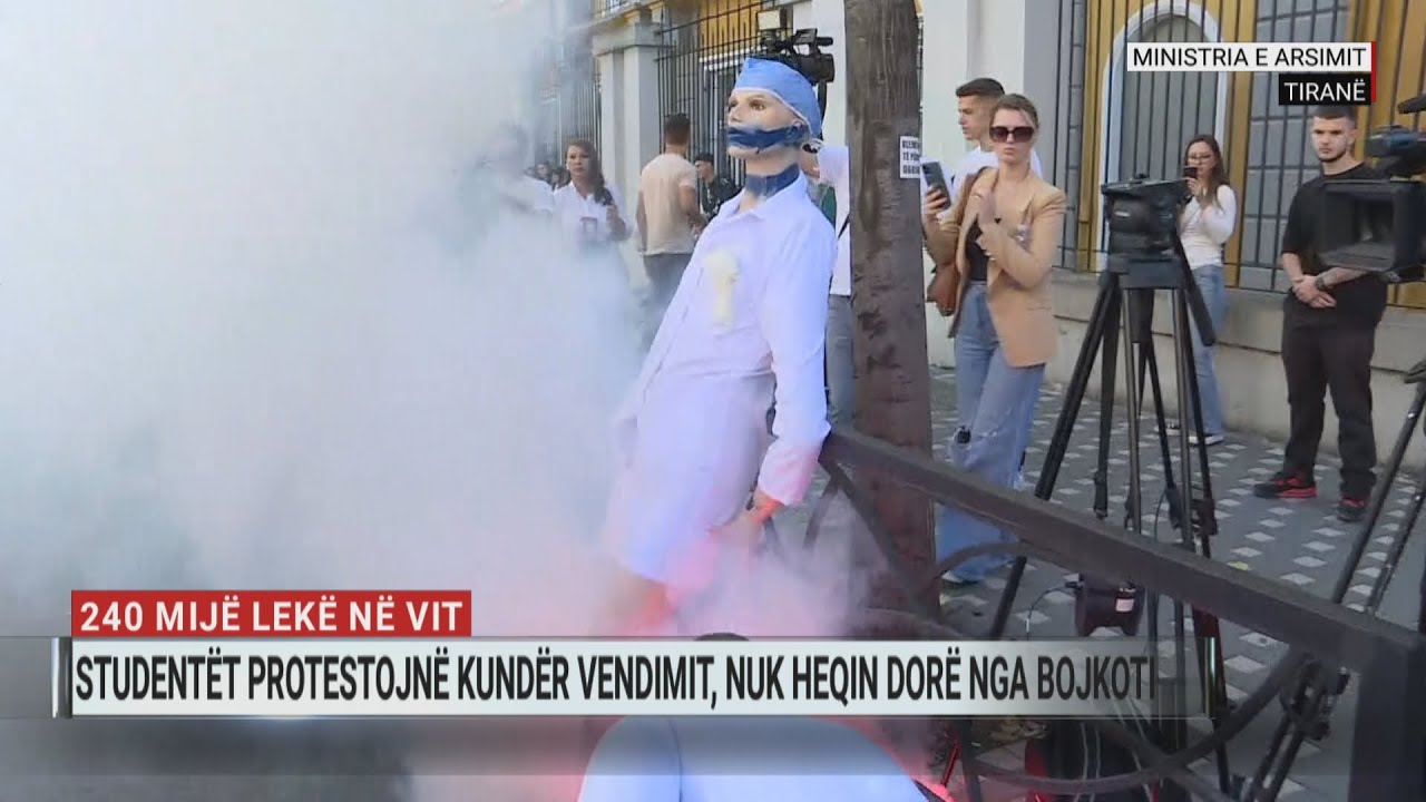 LIVE | Protesta e studentëve të Mjekësisë