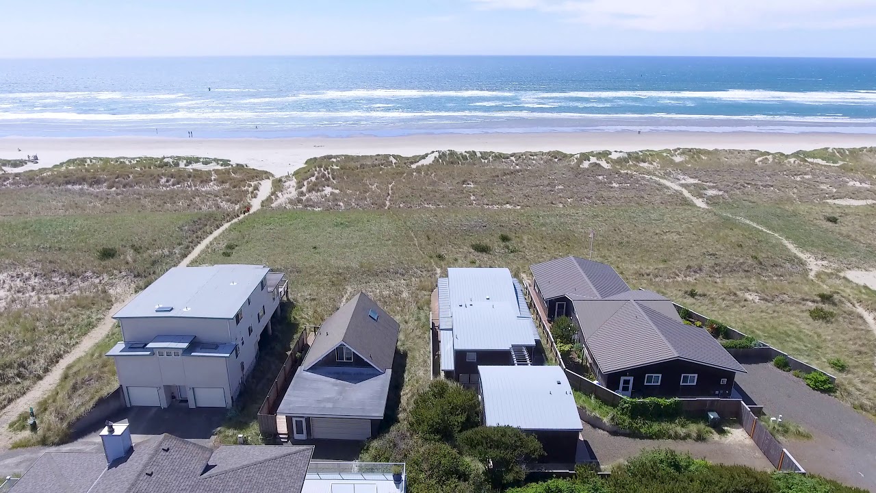 Manzanita Waves House: Luxury Oceanfront Short-Term Vacation Rental