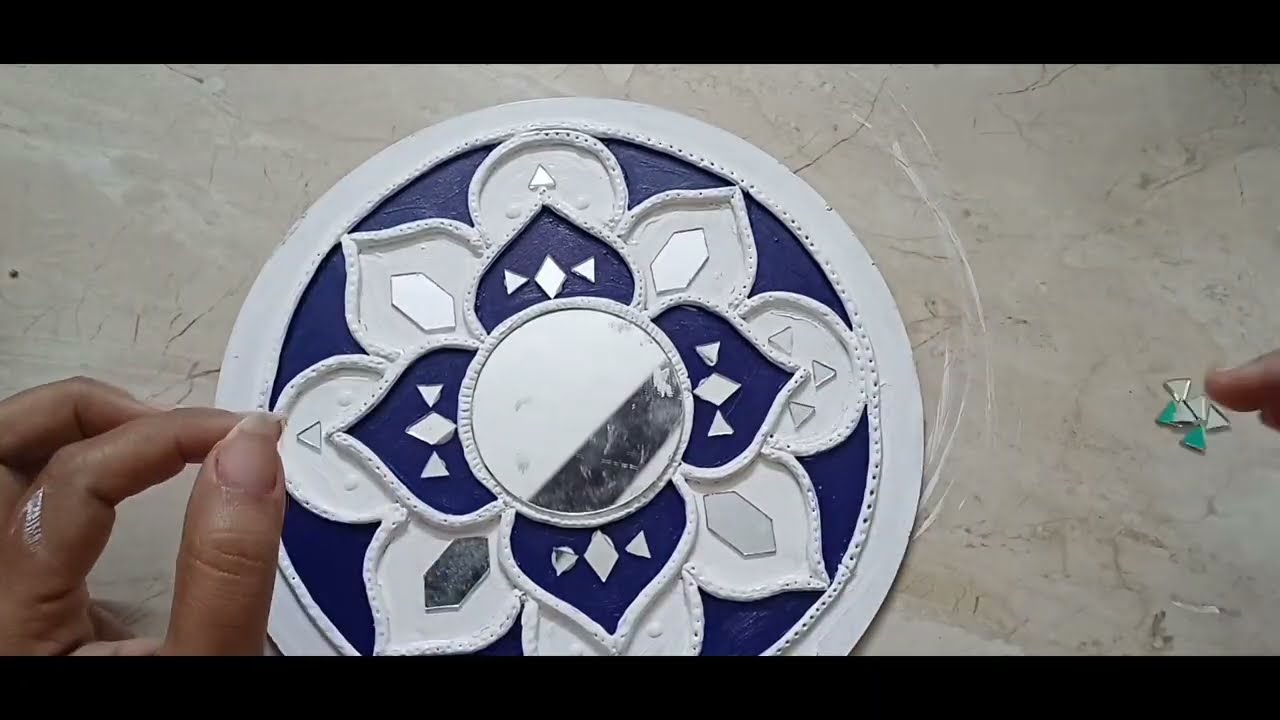 Lipan art blue white 