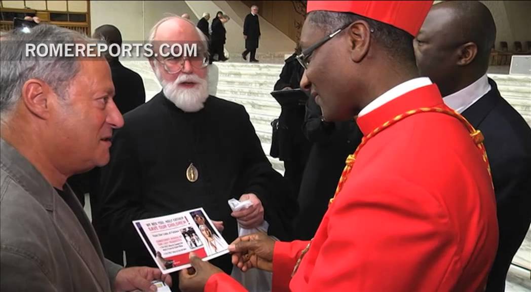 Pope Francis inspires new cardinals with his humility, emphasis on the poor