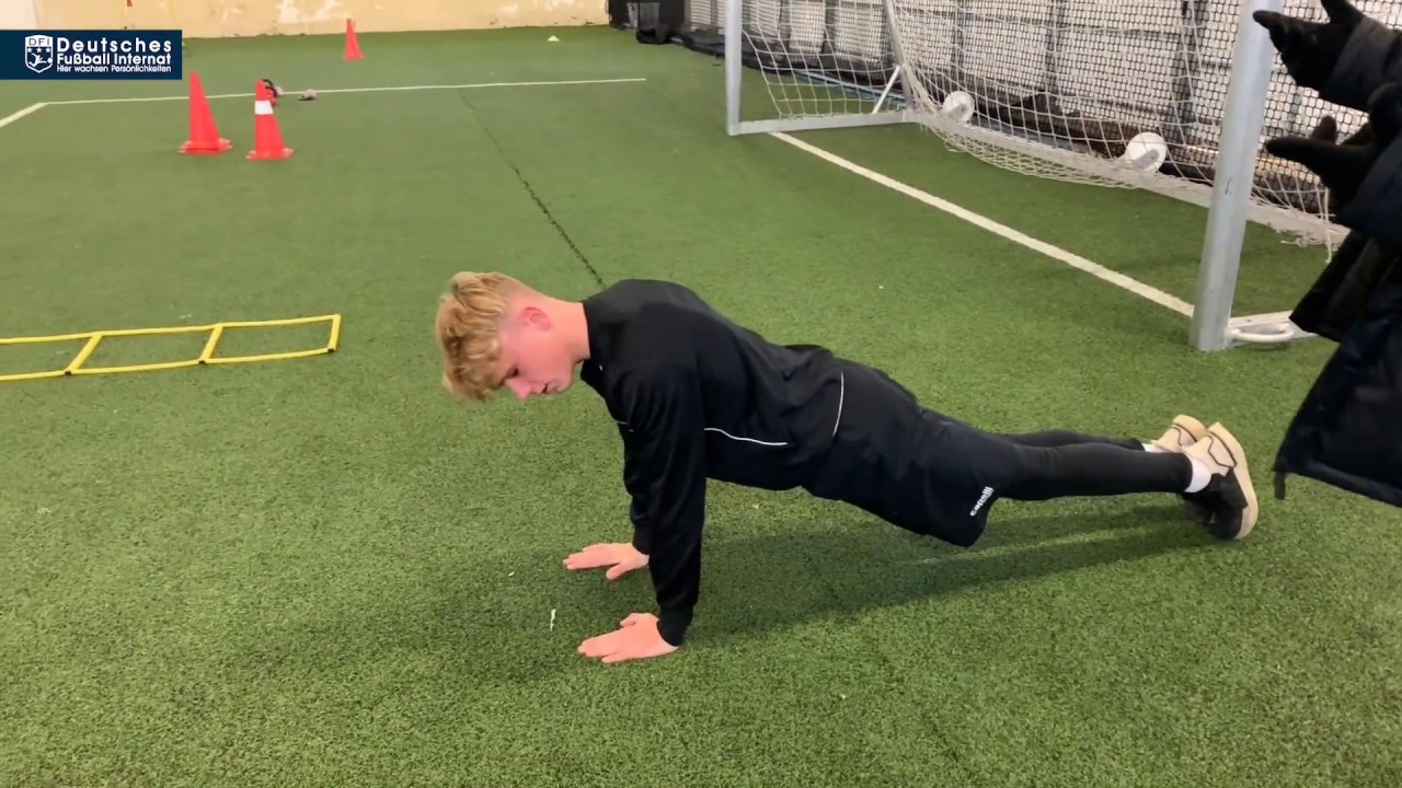 Athletikzirkel am Deutschen Fußball Internat - Teil 1