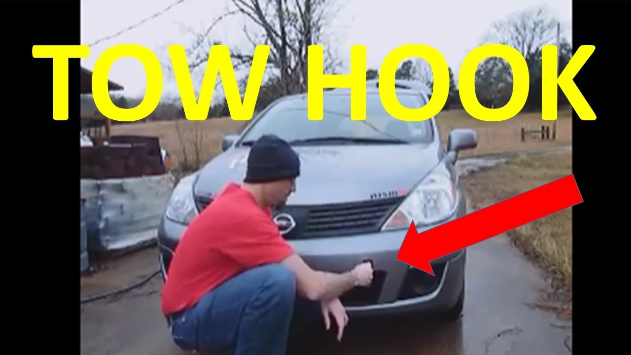 How Does My Nissan Versa Front Tow Hook Work?