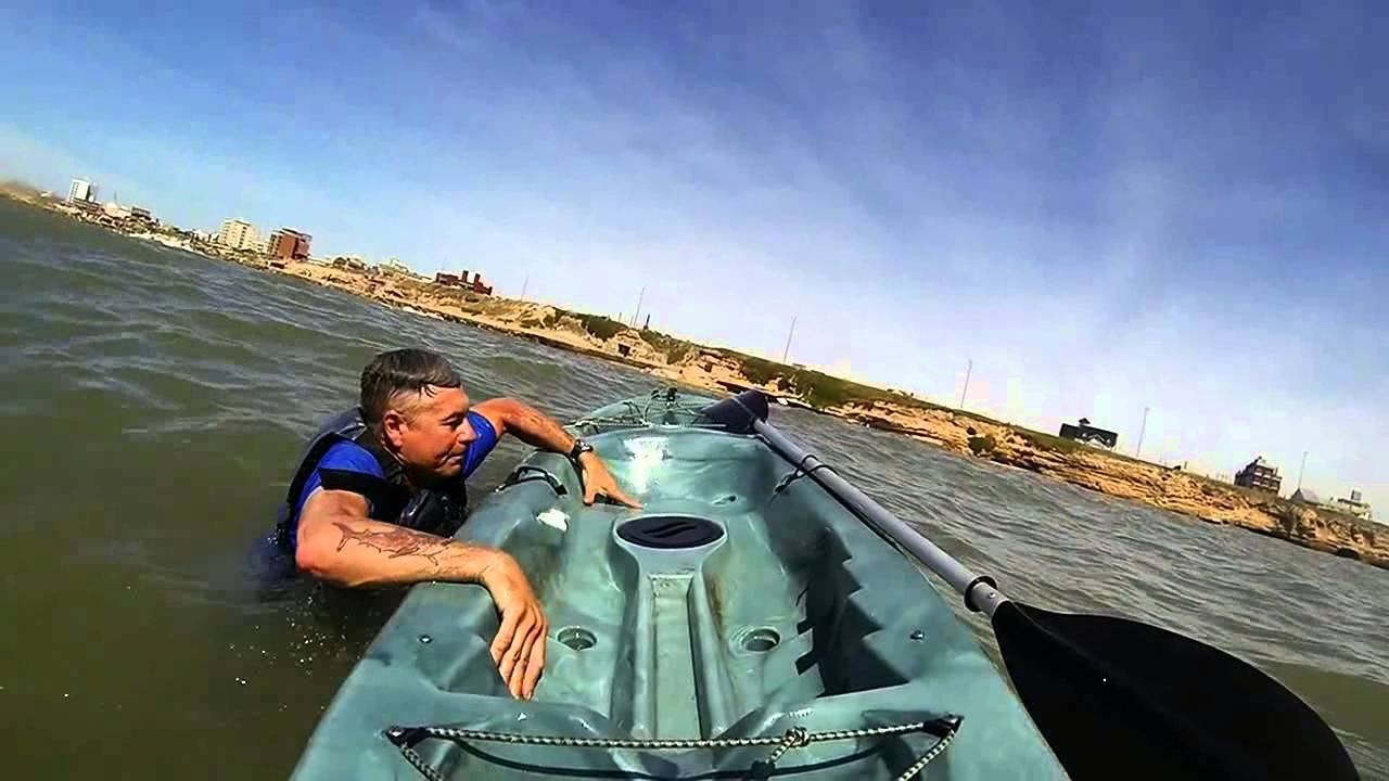 TECNICAS DE INGRESO, REINGRESO Y EGRESO DEL MAR DESDE EL KAYAK