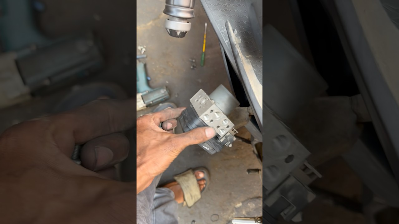 Mob: 9176898532 R15 V3 ABS motor replacement work 