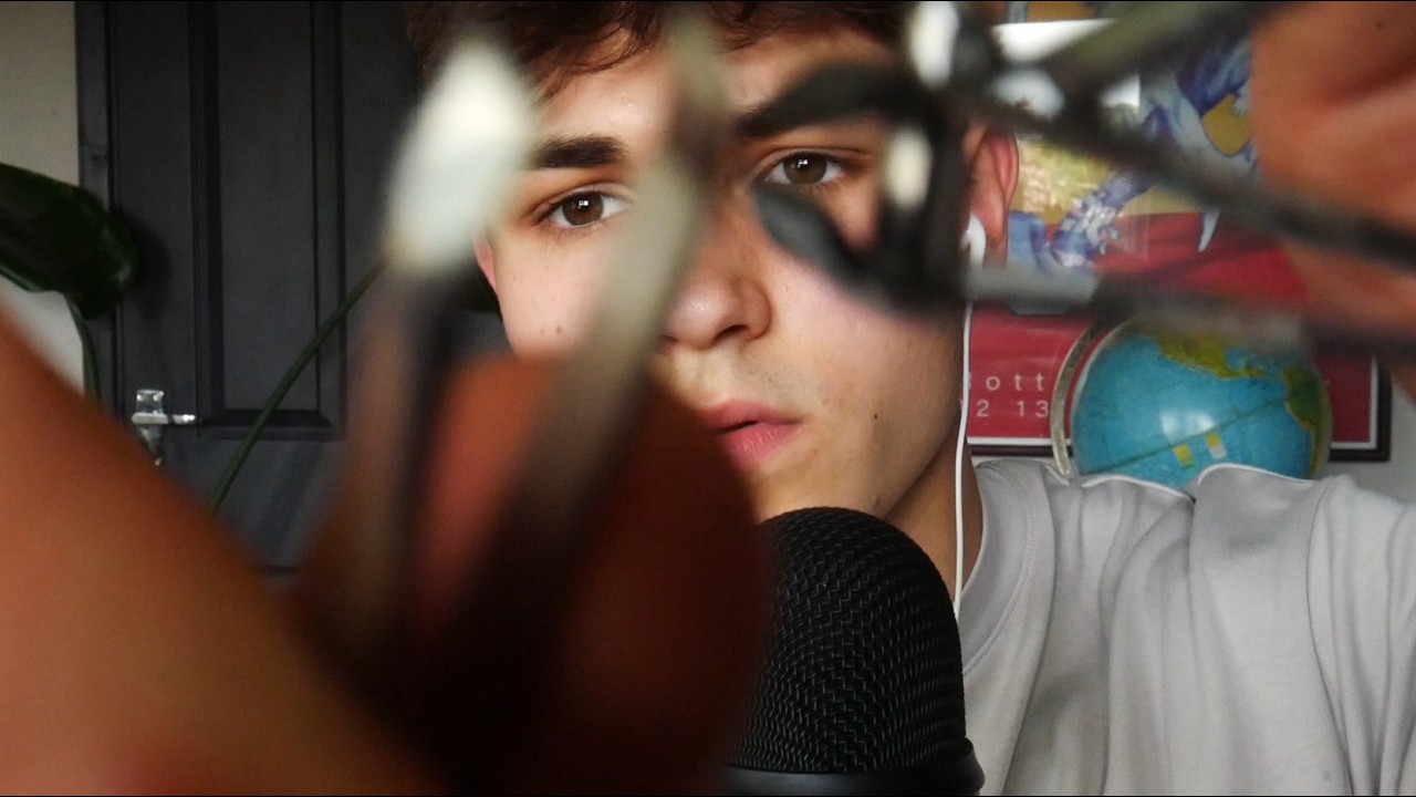Pulling Bugs out the Mic (visual + mouth sounds ASMR)