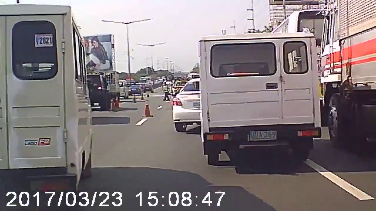 Truck accident sa NLEX (March 23, 2017)