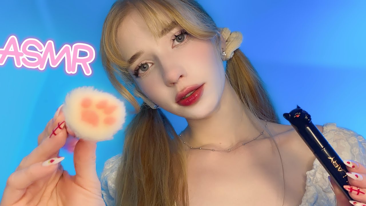 АСМР Младшая сестрёнка сделает тебе макияж пока ты спишь 💄🥰🌸