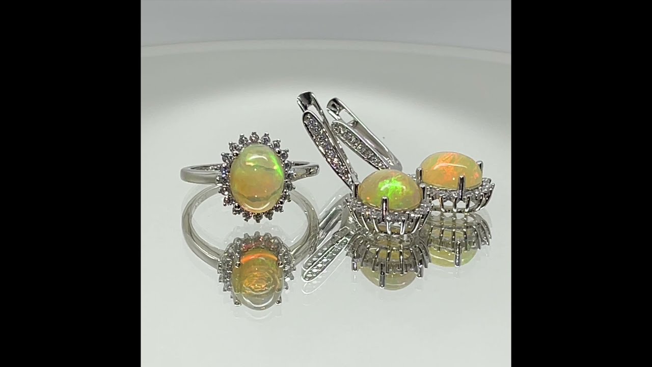 Серьги и кольцо с опалом серебряные, р-р 17.97