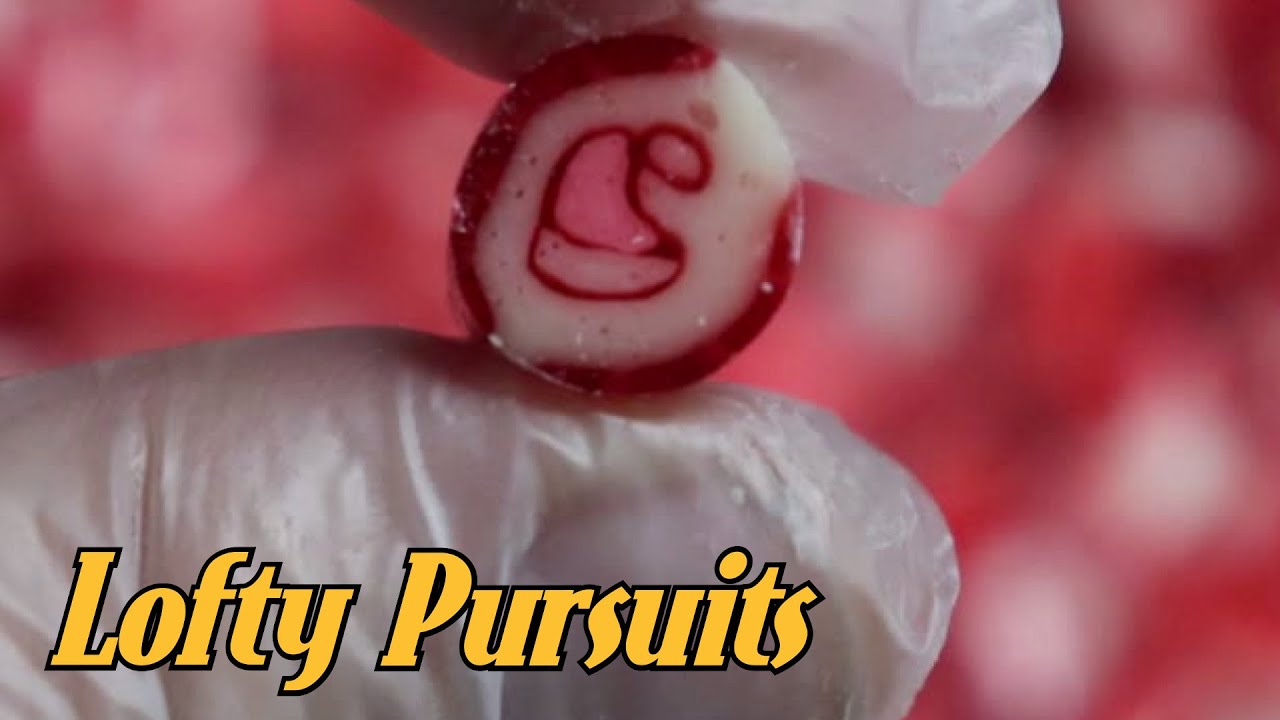 #121 The history of Santa's hat in hard candy