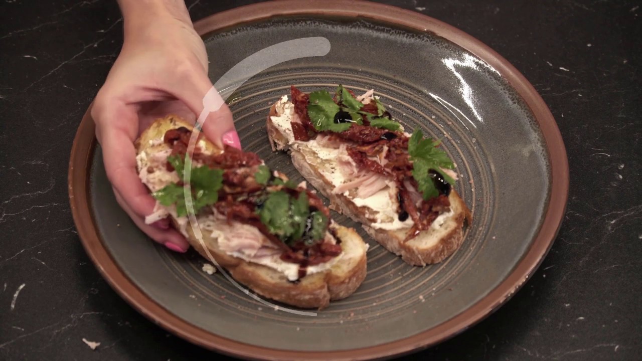 bruschetta with turkey