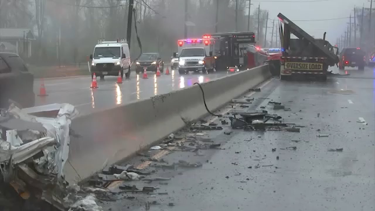 Police: As many as 3 people dead in crash in South Brunswick, NJ