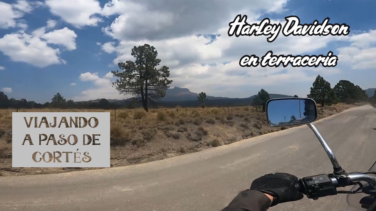 Viajando a Paso de Cortés. Se metieron motos Harley Davidson a terracería