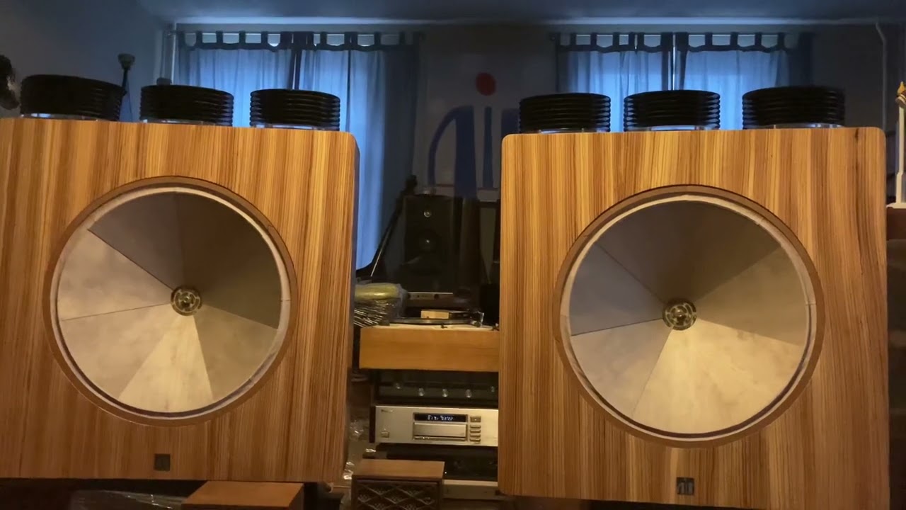 Urakoff Woodmonitors , CD player