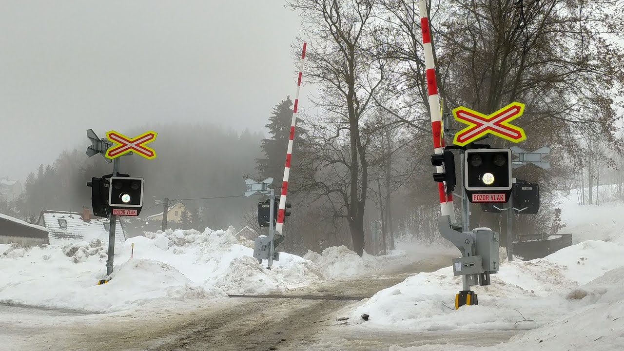 Železniční přejezd Lučany nad Nisou #1 3.2.2021 /Czech railroad crossing