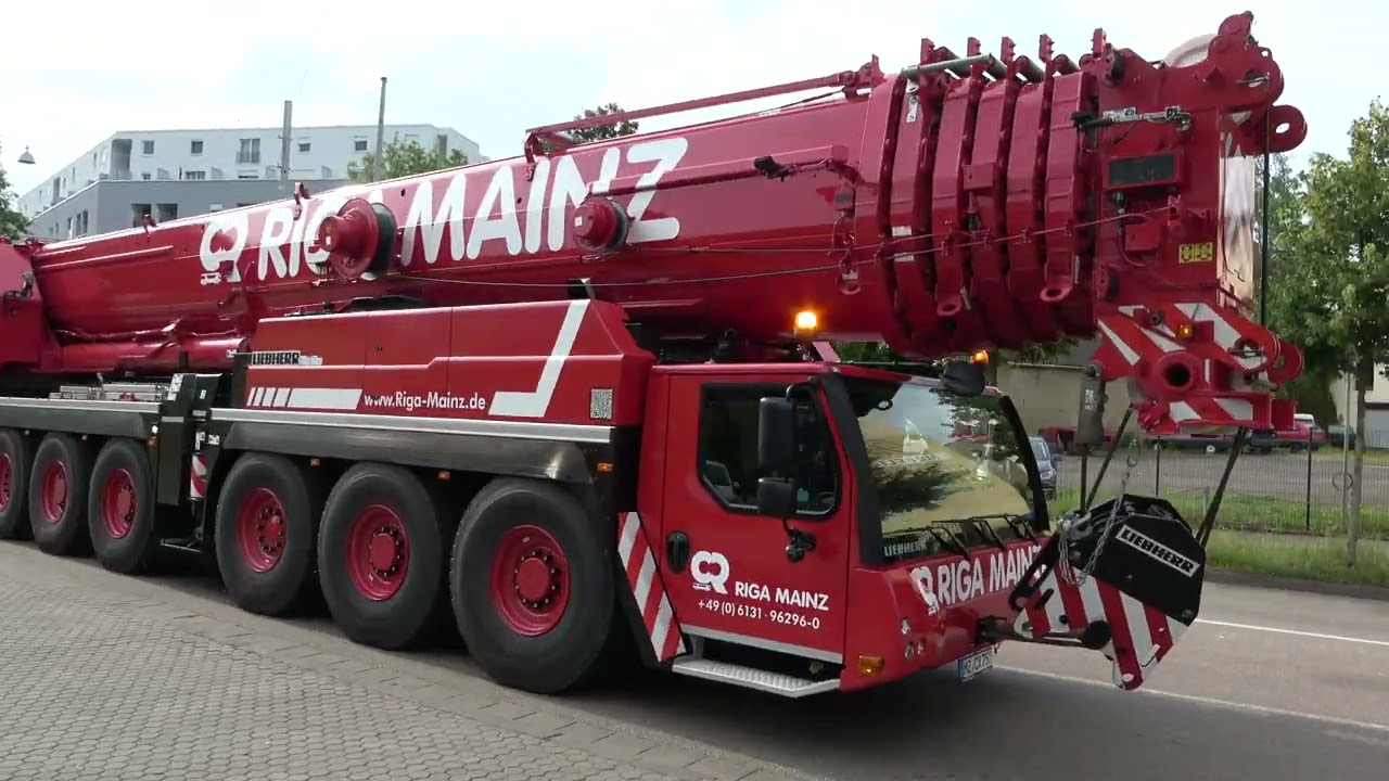 Liebherr LTM 1450-8.1 Abfahrt