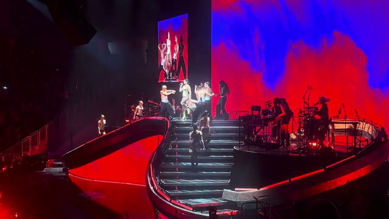 Dua Lipa radical optimistic tour in Seattle full performance 10/16/25