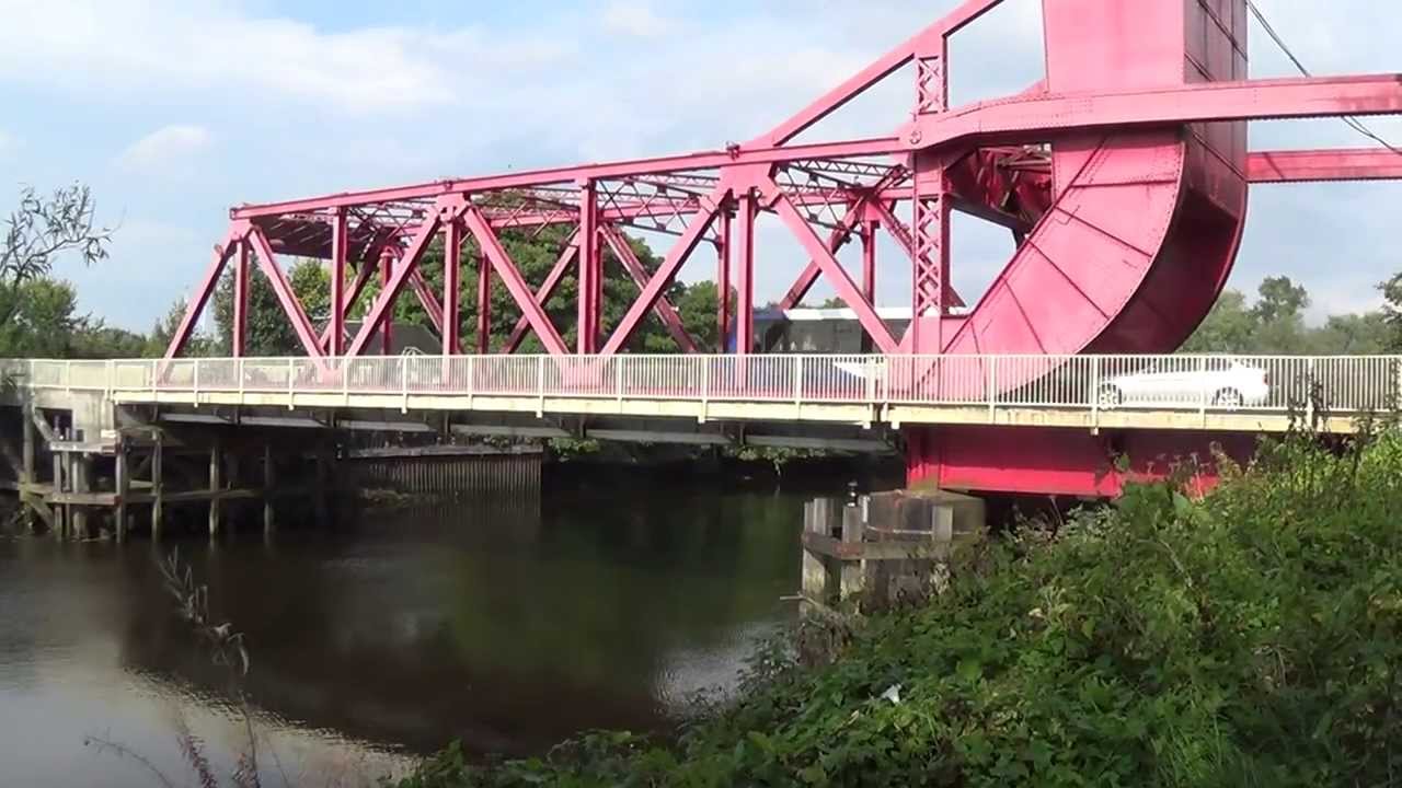 Round Renfrew HD