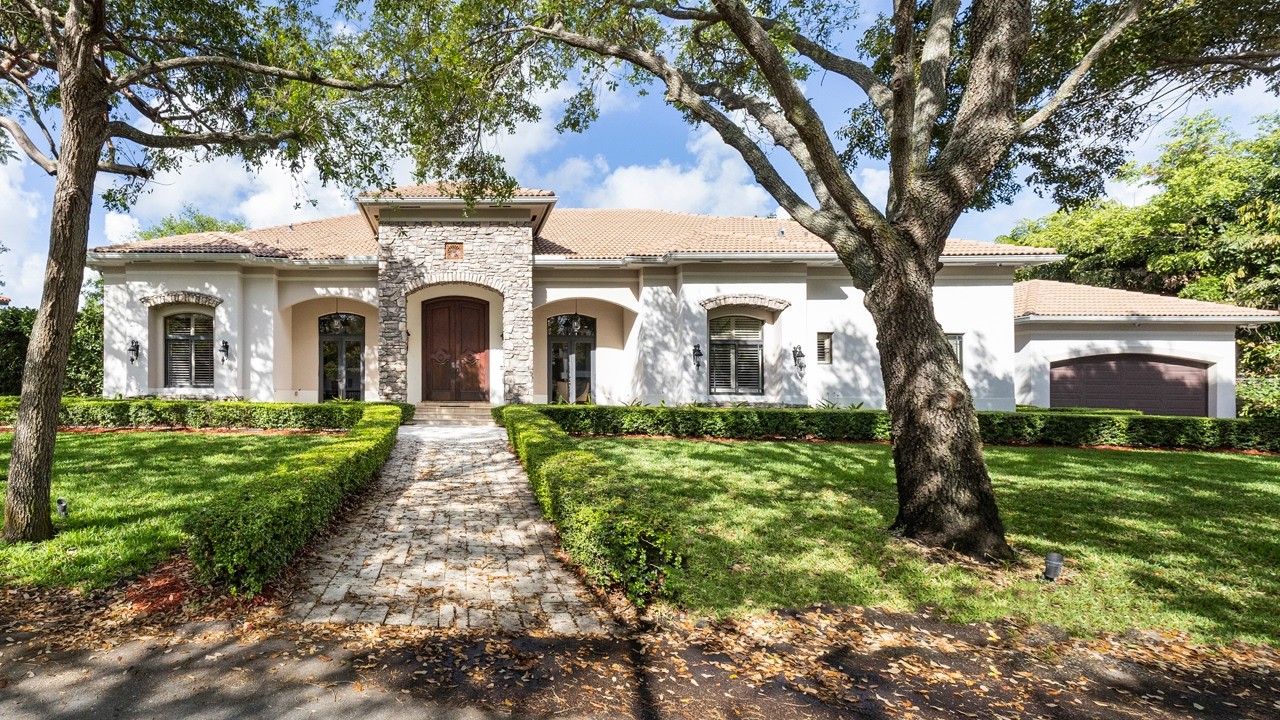 7140 SW 70th Avenue | Miami, FL