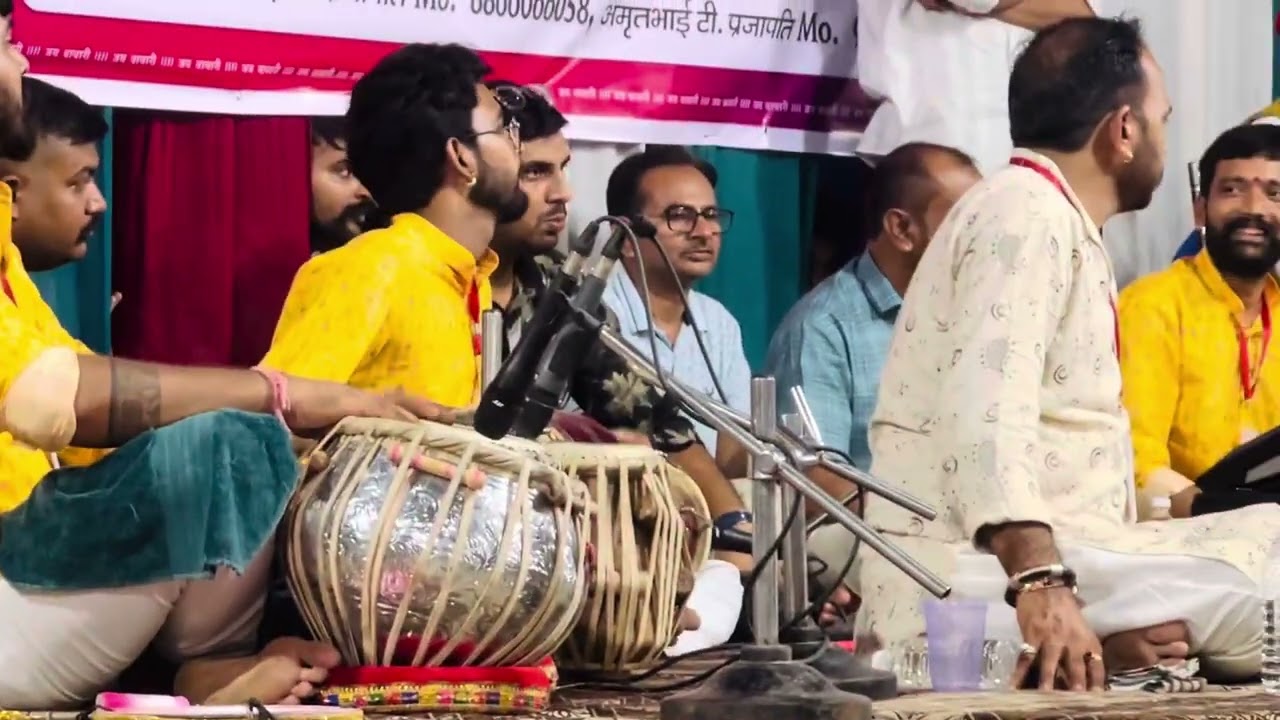 इनकी कलाकारी के बिना कोई भी प्रोग्राम अधूरा है❤️#viralvideo #dholakbhajan #anitajangid #myfirstvlog 