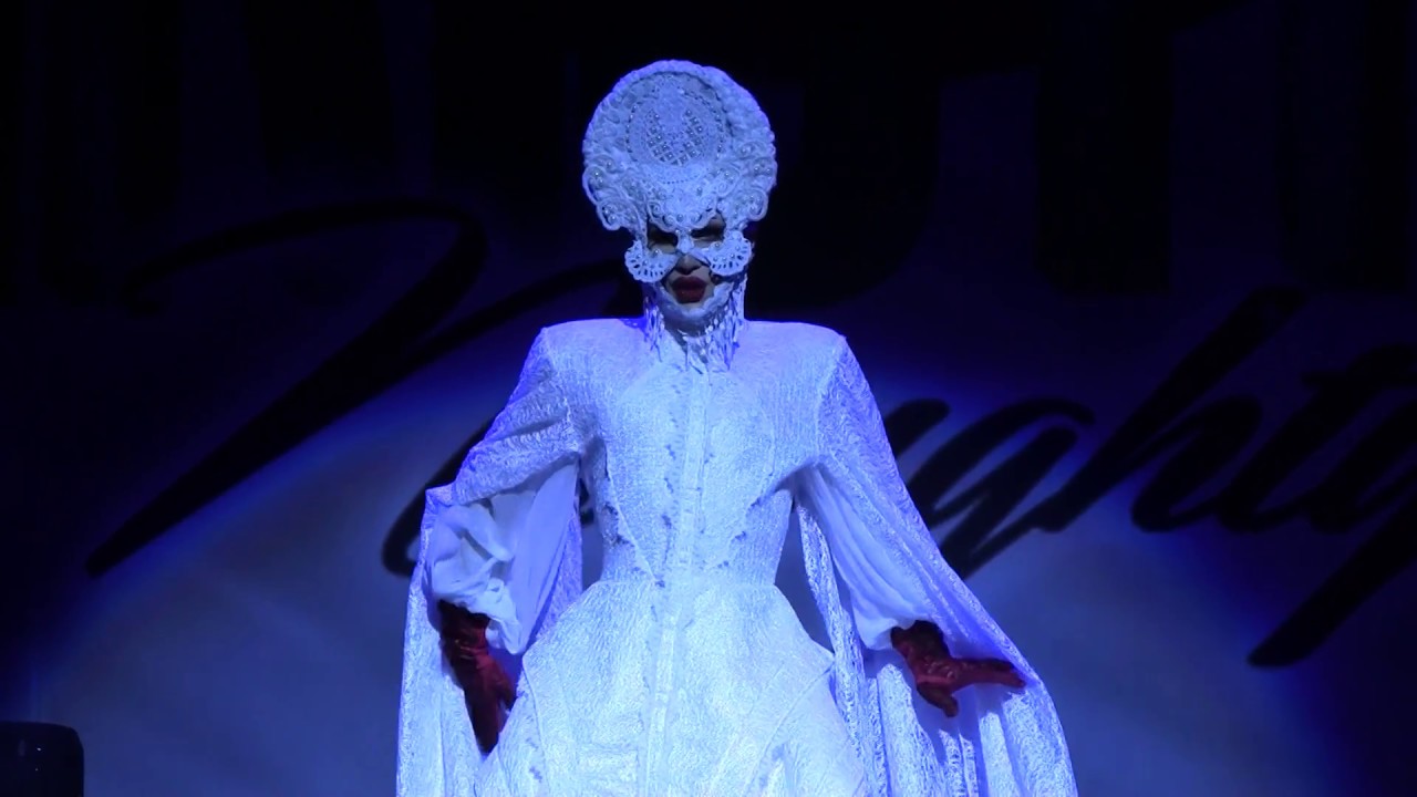 A Drag Queen Christmas - Sasha Velour (Cold)