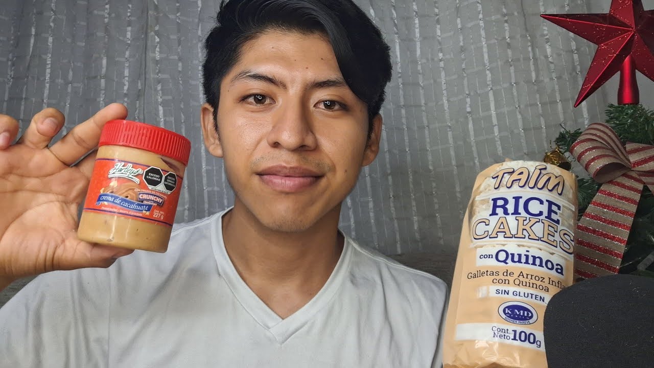 ASMR COMIENDO GALLETAS DE ARROZ CON CREMA DE MANÍ 😋