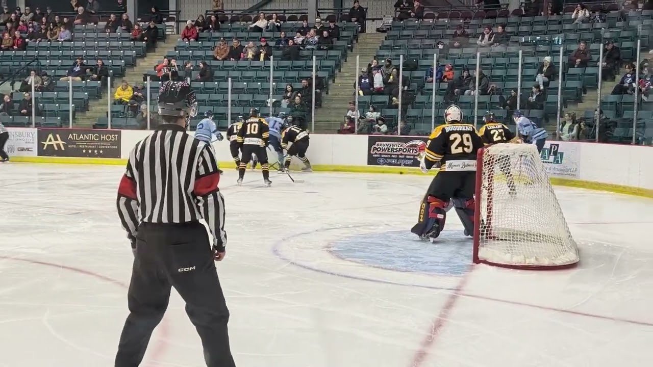 BEER SHOW NB at the game CHALEUR lightnings vs Campbellton TIGERS Feb 1 2026 