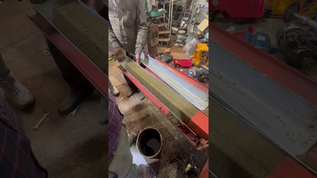 Heavy Duty Gocast  Machine  In Which Automatic Cow Dung Log Making Machine WhatsApp +91 8871686000
