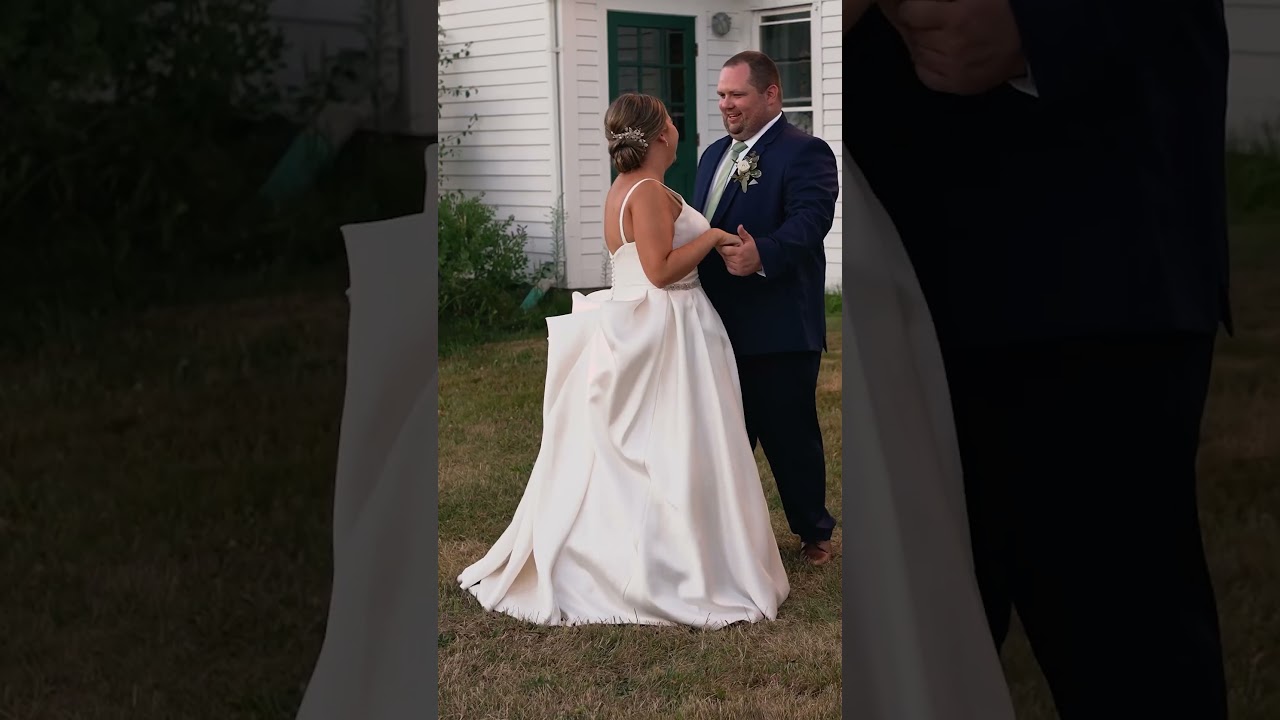 Incredible wedding photos at Valley View Farm #wedding #weddingvideo #weddingphotography