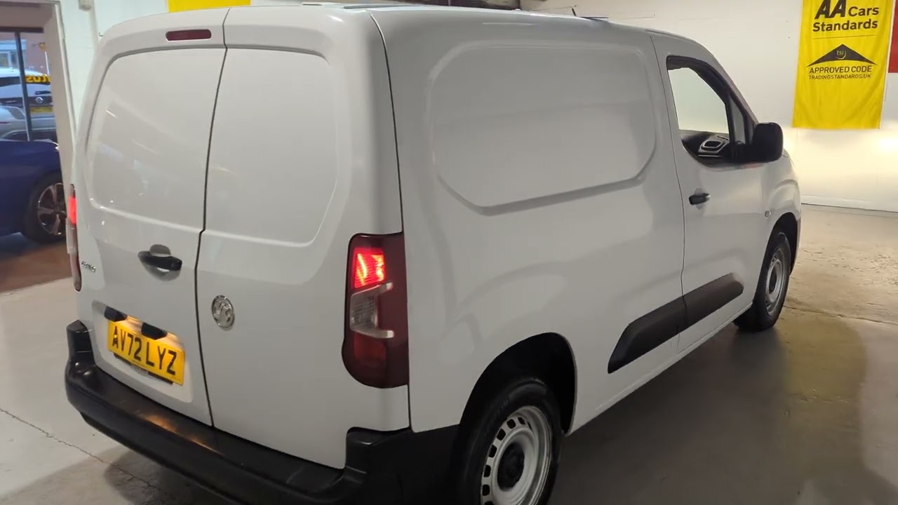ULEZ compliant 2022 Vauxhall Combo 1.5 Turbo D 2000 Dynamic Panel Van for sale,