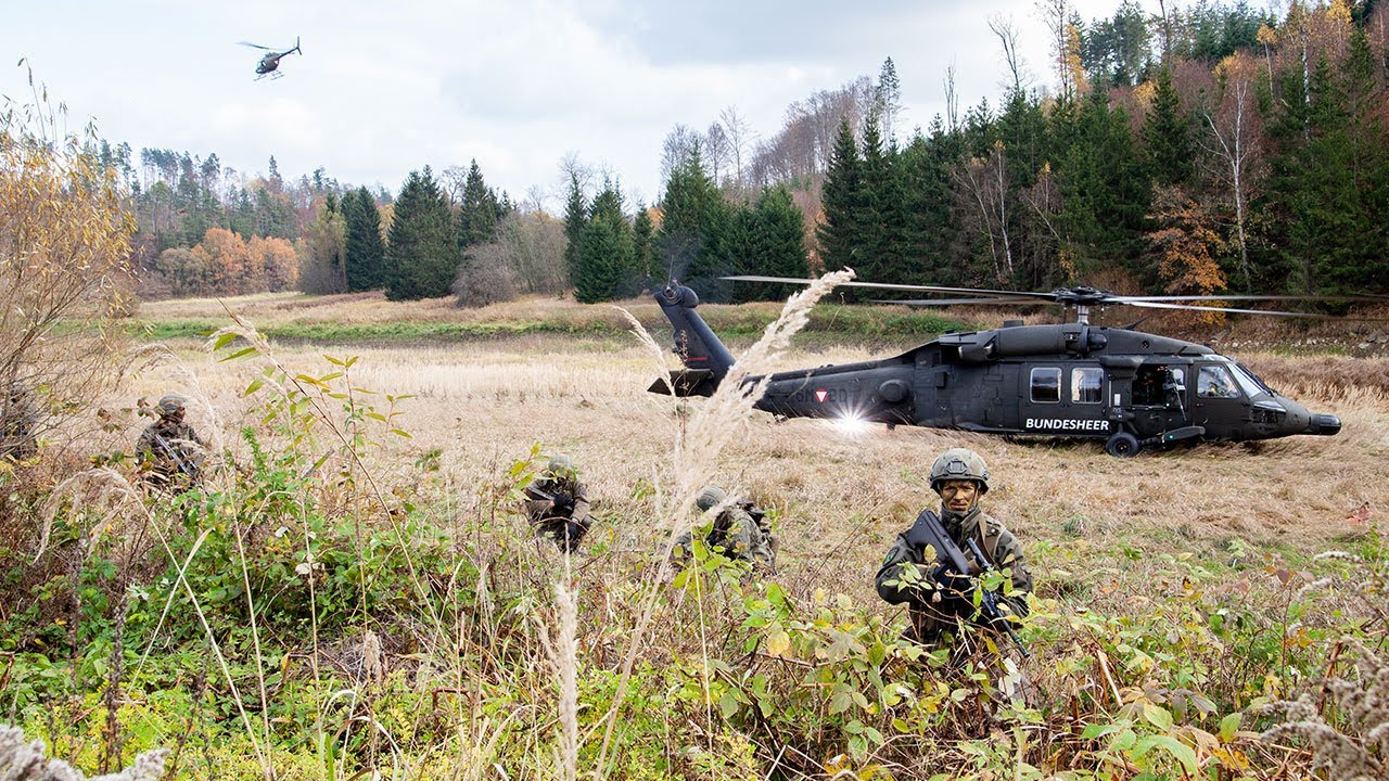 360°-Video (Black 72): Unterwegs mit dem "Black Hawk"