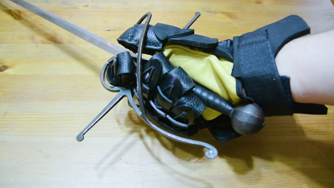 Which weapons can be used with the Neyman Montoya gloves?