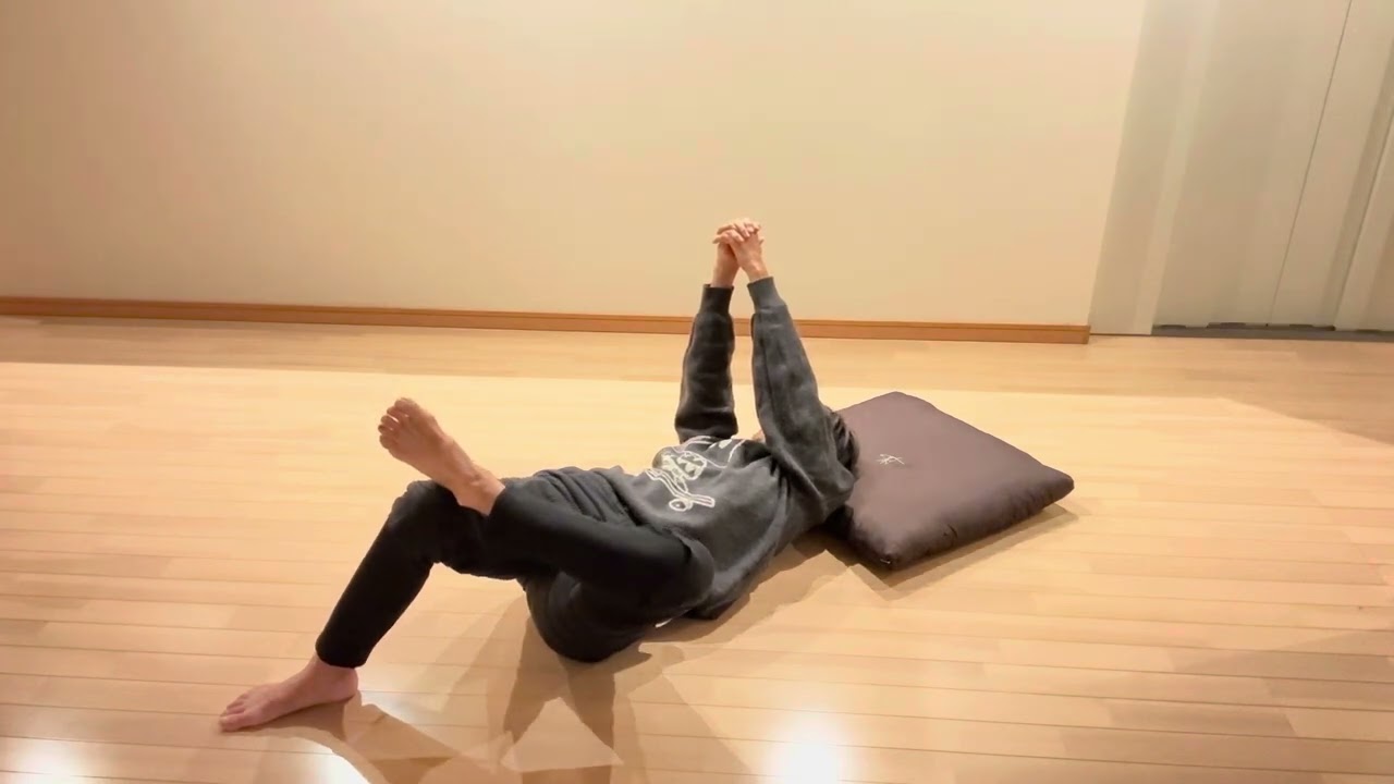 260109指先とひざを逆に動かす