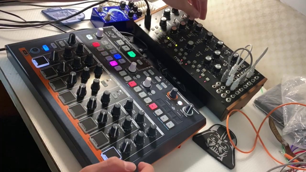Simple Techno jammin' with Mother-32 and DrumBrute Impact