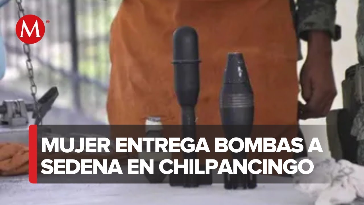 Mujer entrega granada y bombas de mortero a la Sedena en Chilpancingo, Guerrero