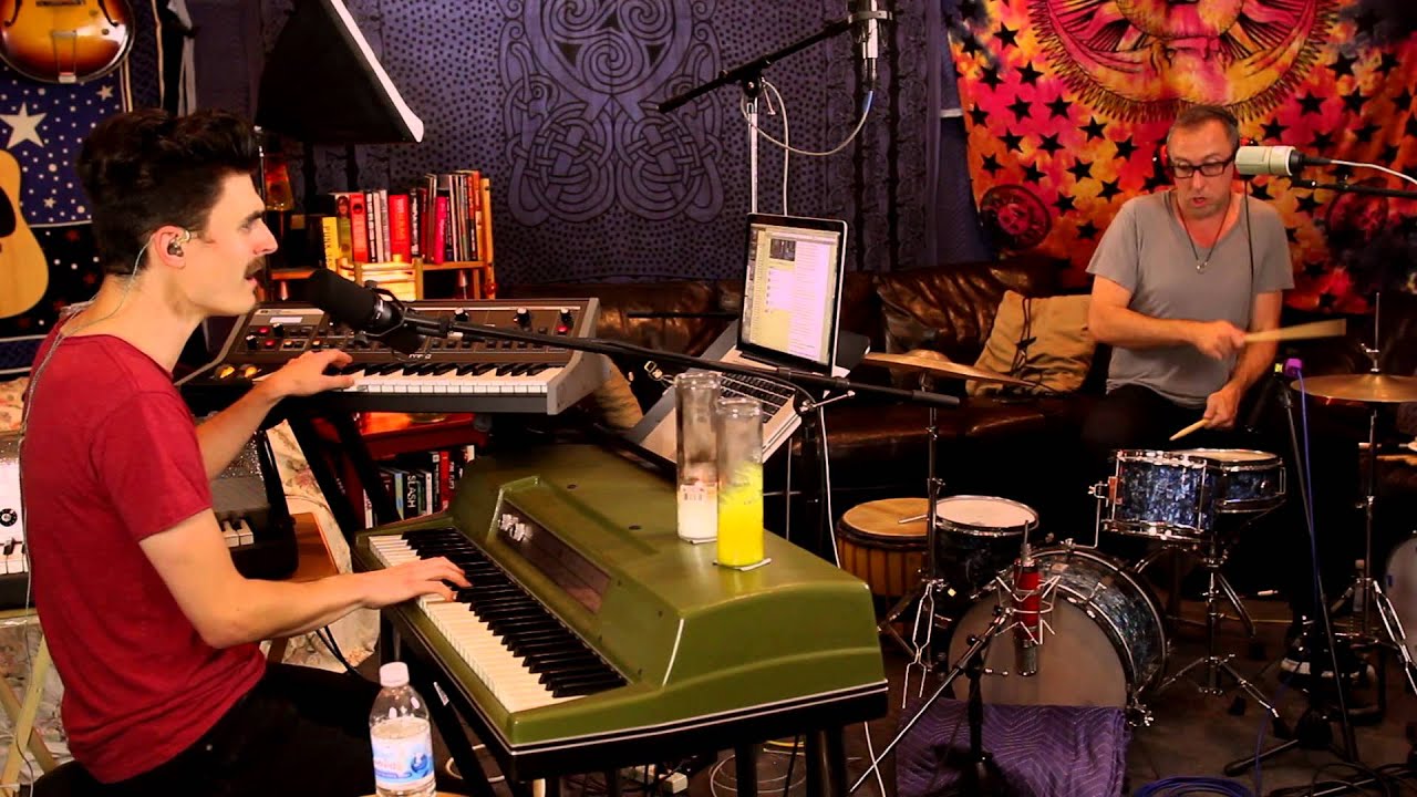 Sun Rai - 500 Miles (Live at Studio Delux) [Proclaimers cover]