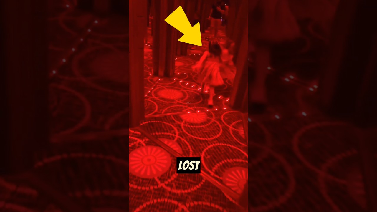 If You&rsquo;re Trapped in a Mirror Maze🤔#shorts