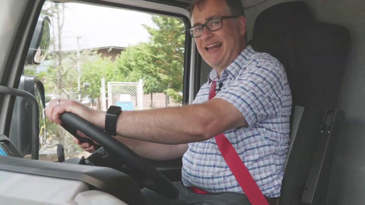 Driving the new Renault Range D ZE | A Week In Trucks
