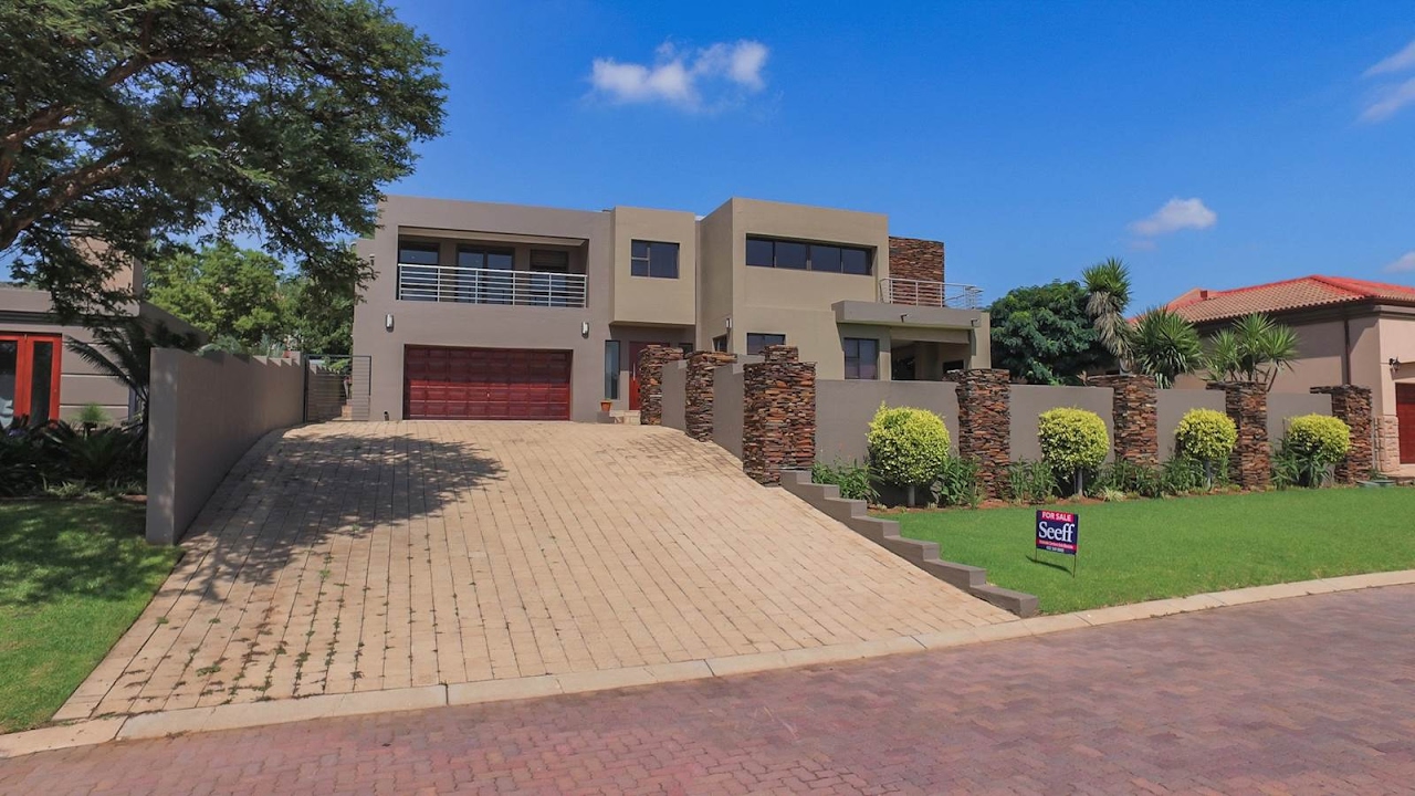 4 Bedroom House for sale in Gauteng | West Rand | Krugersdorp | Featherbrooke Estate |  |