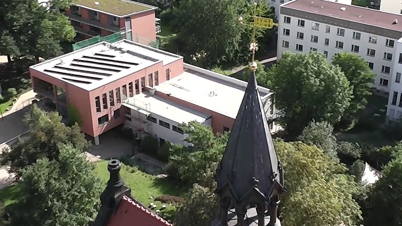 Dresden Kaditz und Garnisonskirche St  Martin an der Stauffenberg Allee 2012